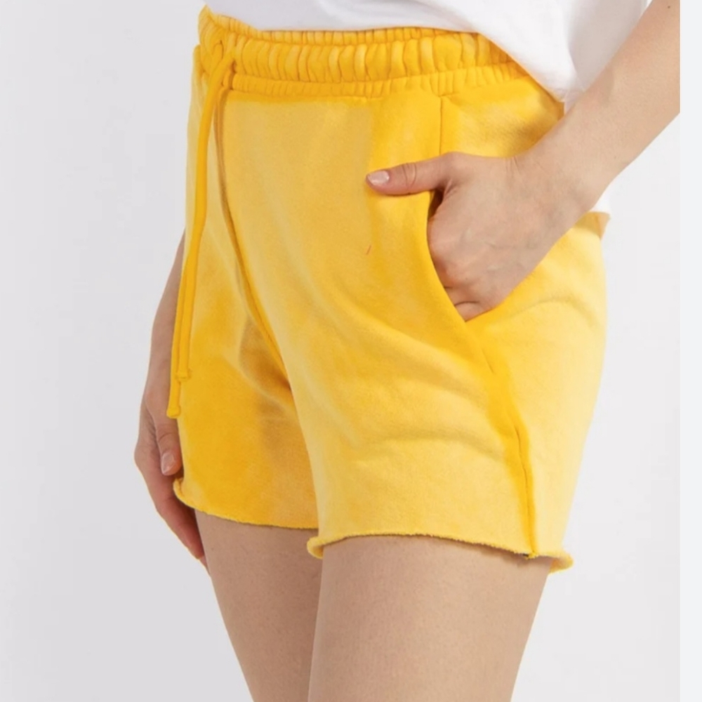 Cotton Citizen Brooklyn Shorts in Sun faded yellow Size XS